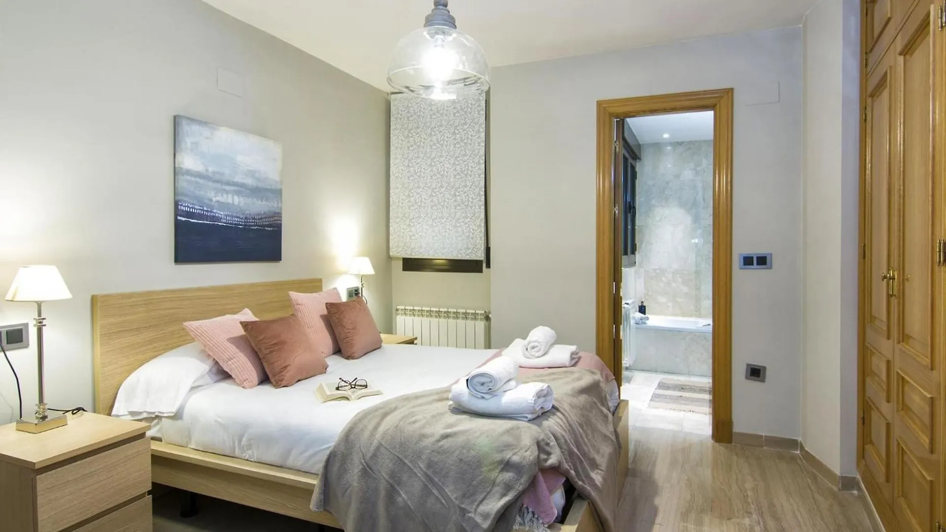 Elegant Town Hall Apartment With Views Granada Spain