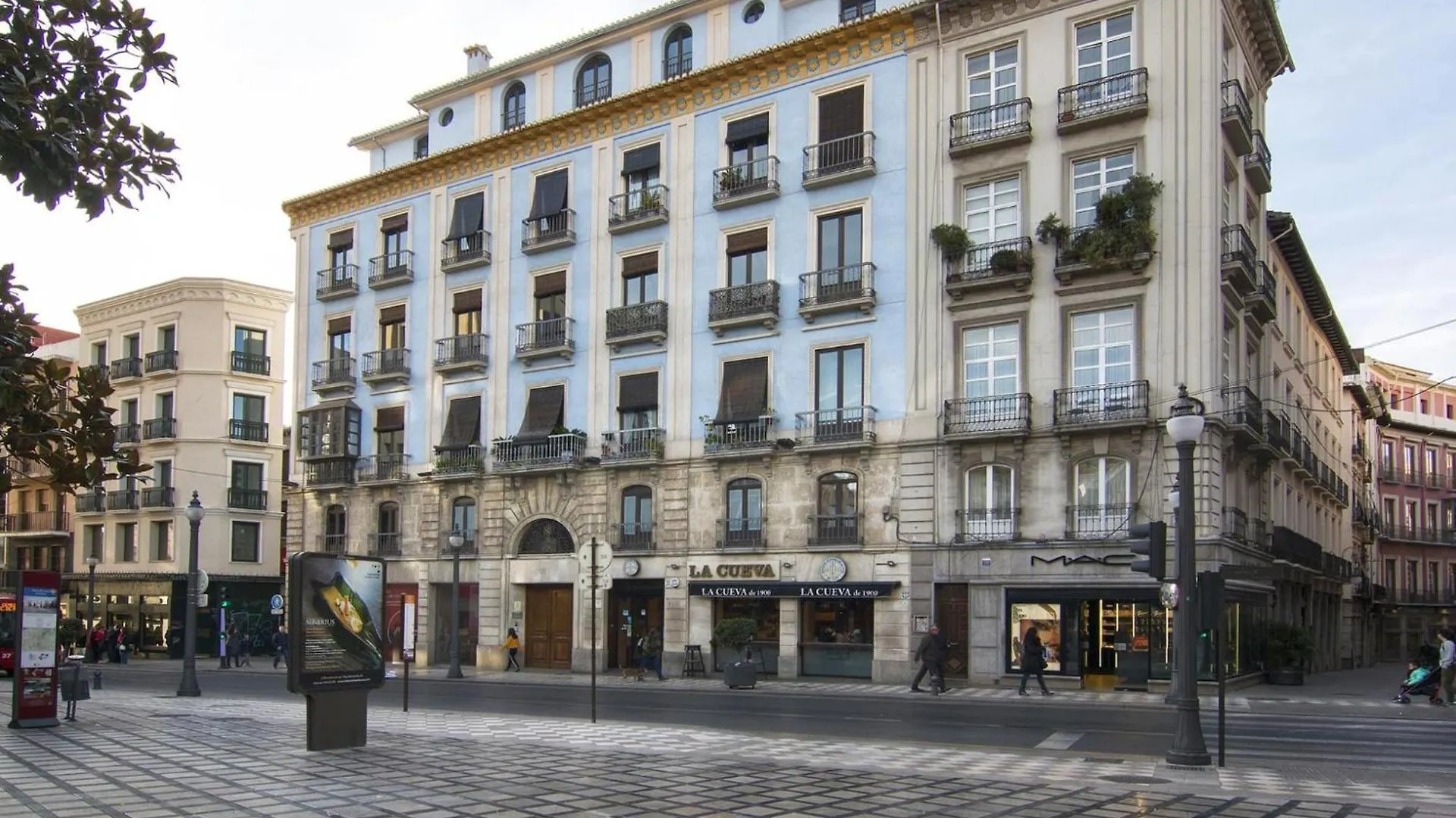Elegant Town Hall Apartment With Views Granada